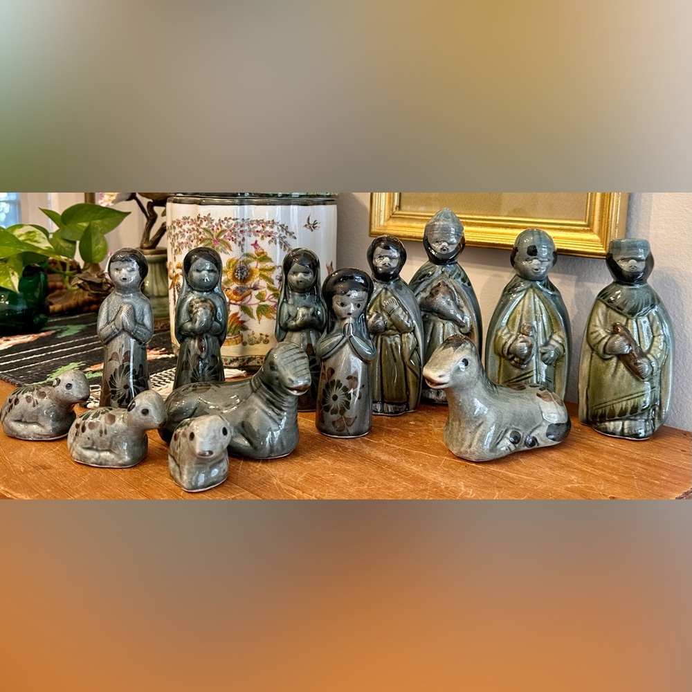 Vintage Mexican Tonala folk art ceramic pottery nativity set Christmas Holiday
